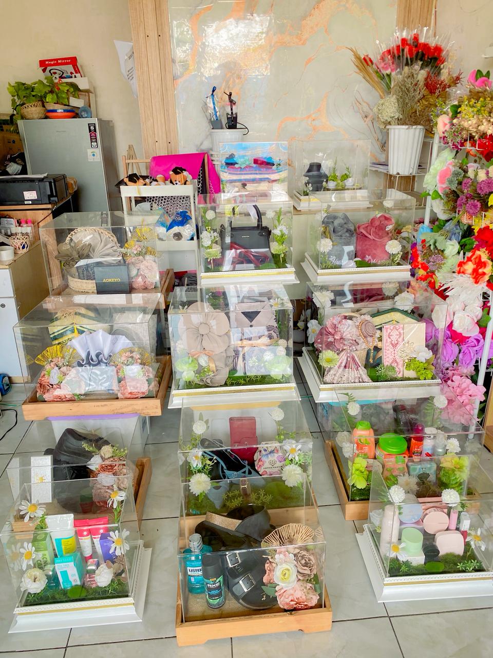 Sewa box hantaran 1 box + hias kayu