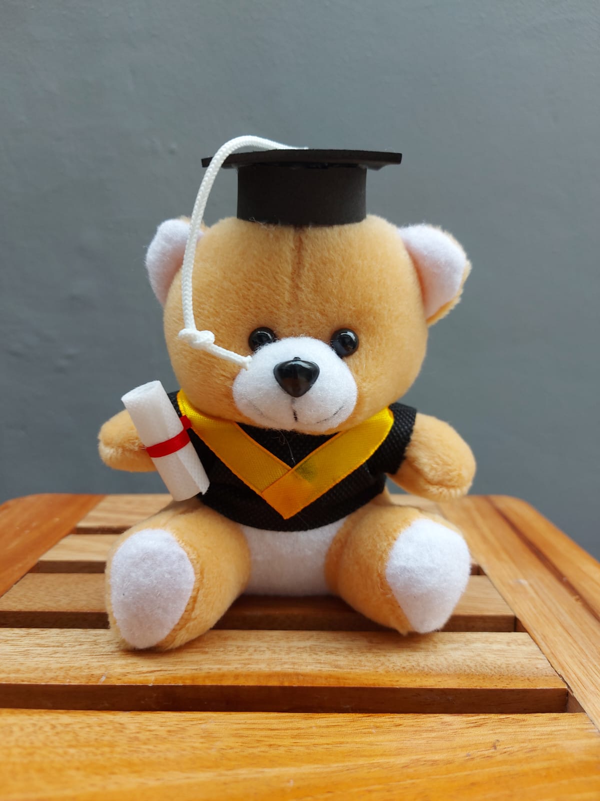 Boneka Wisuda